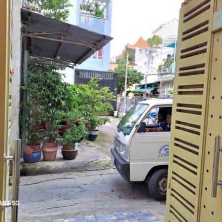 Nhà mới xây năm 2022, diện tích 84m2 x 4 tầng, HXH, gần ngã tư Phú Nhuận, giá 9 tỷ TL