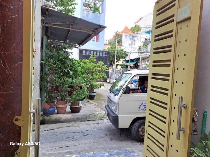 Nhà đẹp mới xây 2022, 84m² x 4 tầng, hẻm xe hơi, gần ngã tư Phú Nhuận, giá 9 tỷ TL