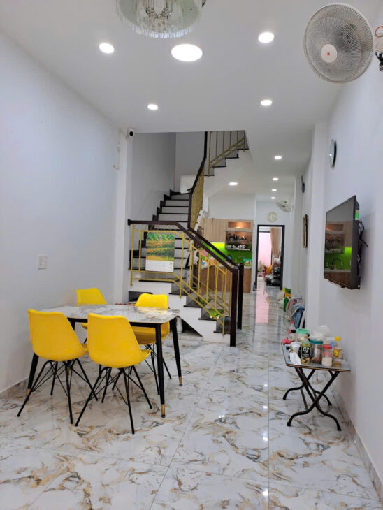 Nhà đẹp mới xây 2022, 84m² x 4 tầng, hẻm xe hơi, gần ngã tư Phú Nhuận, giá 9 tỷ TL