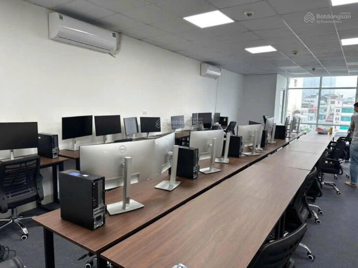 Cho thuê văn phòng – 60m2, 6tr – 100m2, 10tr – 200m2, 15tr/th – KV giữa Võ Chí Công và Lạc Long