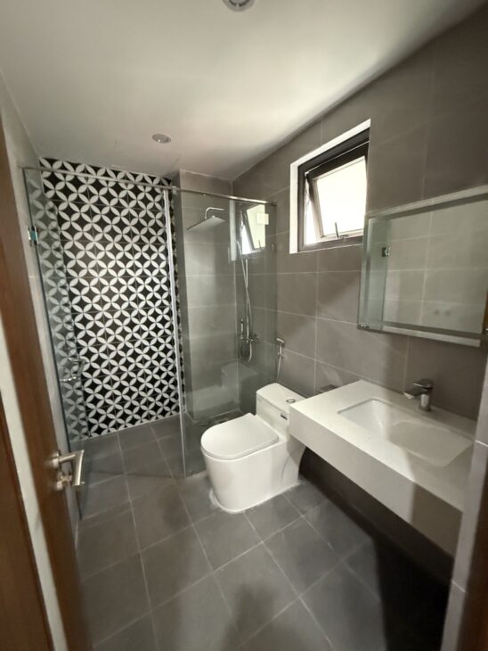 MẶT NGÕ PHỐ CÁT LINH , 7TẦNG THANG MÁY NHẬP KHẨU-DT 37M2-MT,7.2:GIÁ CHỈ 14.6 TỶ