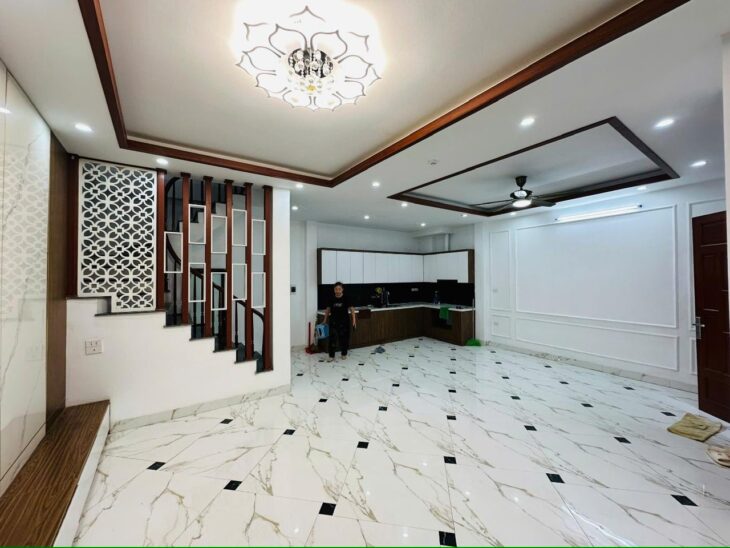 NHÀ MỚI VĂN HƯƠNG TÔN ĐỨC THẮNG,LÔ GÓC 2 THOÁNG-5 TẦNG-DT54M2-GIÁ CHỈ 13 TỶ