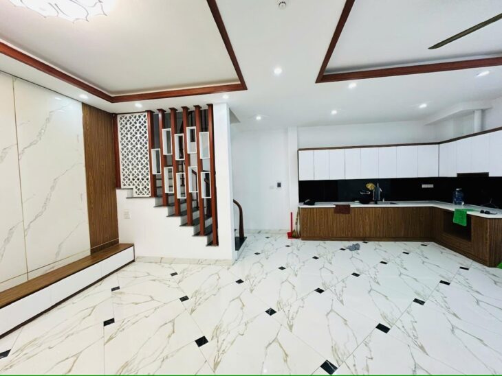 NHÀ MỚI VĂN HƯƠNG TÔN ĐỨC THẮNG,LÔ GÓC 2 THOÁNG-5 TẦNG-DT54M2-GIÁ CHỈ 13 TỶ