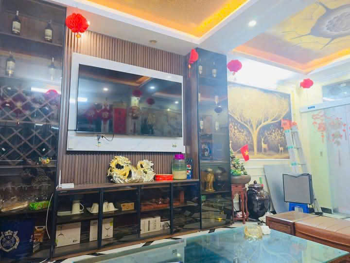 Nhà MẶT PHỐ MẶT TIỀN KHỦNG 95 m giá 35 tỷ,Hoàng Văn Thái Thanh Xuân,