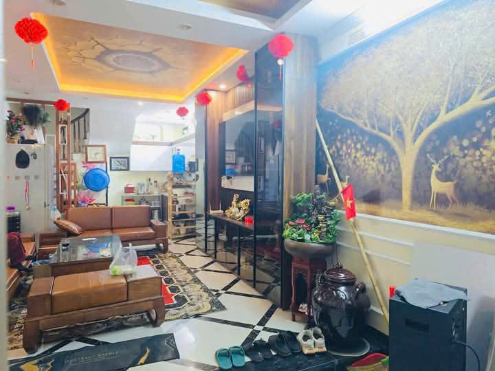Nhà MẶT PHỐ MẶT TIỀN KHỦNG 95 m giá 35 tỷ,Hoàng Văn Thái Thanh Xuân,