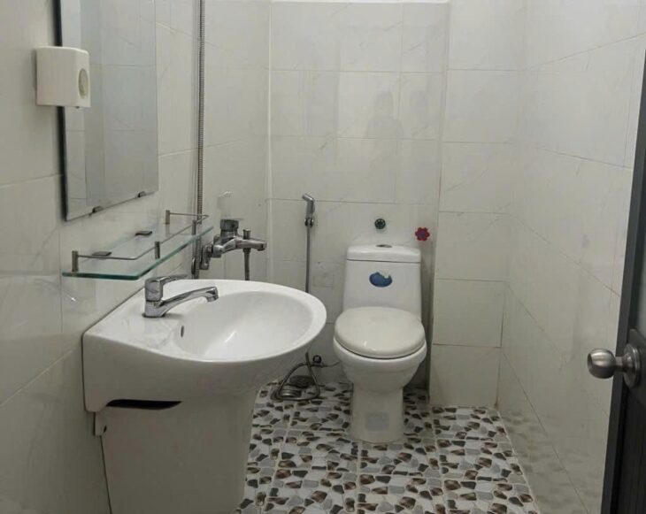 NHÀ ĐẸP – GIÁ TỐT – Cần Bán Nhanh Căn Nhà Hẻm Thông 6m Vị Trí Tại Quận Bình Tân, TP HCM