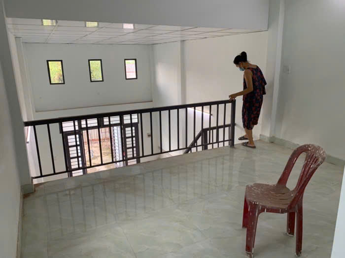 NHỈNH 3 TỶ CÓ NHÀ 54M2 MỚI ĐẸP Ở NGAY 1 TRỆT 1 LỬNG 2 PHÒNG NGỦ – HẺM BA GÁC ĐUA GẦN HẺM ÔTÔ