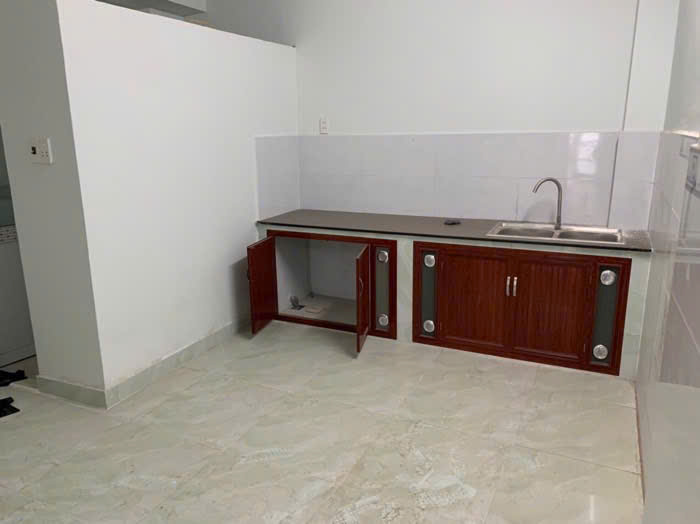 NHỈNH 3 TỶ CÓ NHÀ 54M2 MỚI ĐẸP Ở NGAY 1 TRỆT 1 LỬNG 2 PHÒNG NGỦ – HẺM BA GÁC ĐUA GẦN HẺM ÔTÔ