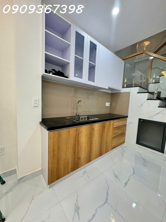 MẶT TIỀN GIÁ RẺ NHẤT TRUNG TÂM QUẬN 8 – NHÀ 2 TẦNG Ở NGAY – SỔ NỞ HẬU – CHO THUÊ 20TR/THÁNG