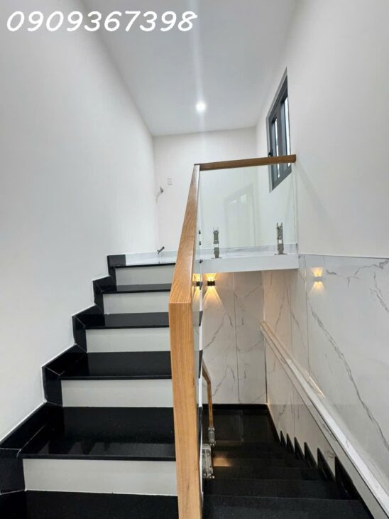 MẶT TIỀN GIÁ RẺ NHẤT TRUNG TÂM QUẬN 8 – NHÀ 2 TẦNG Ở NGAY – SỔ NỞ HẬU – CHO THUÊ 20TR/THÁNG