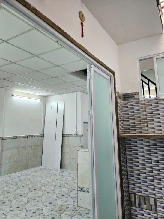 Xe Hơi Đỗ Cổng, Phước long B, Quận 9, DtSd 72m2, 2 tầng kiêng cố cho thuê7tr chỉ có 2.95ty.