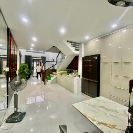 Bán nhà 4 tầng, 122m², 4PN, 4WC, Q.9, 12.8 tỷ, sổ hồng