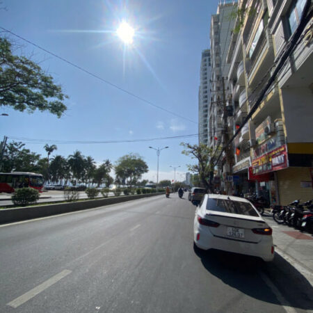 Bán Khách Sạn 4* Mặt Tiền đường Trần Phú – Lộc Thọ-Nha Trang – ks Mới Toanh Đang hoạt động tốt.