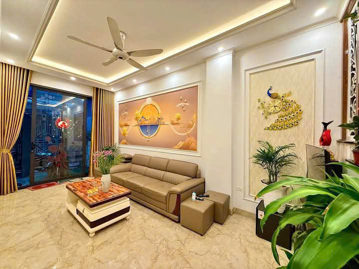 Trung tâm Thanh Xuân, sát Ngã Tư Sở – Nguyễn Trãi- Trường Chinh. Dt 45m2, 5 tầng, giá chưa đến 14