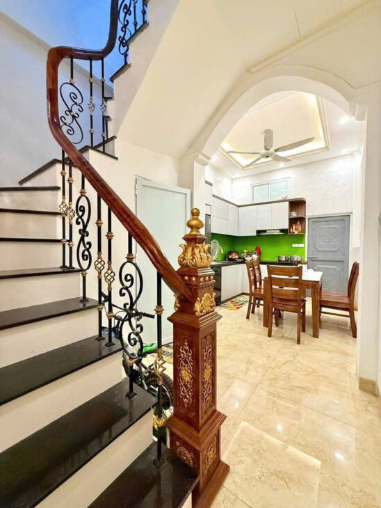 Trung tâm Thanh Xuân, sát Ngã Tư Sở – Nguyễn Trãi- Trường Chinh. Dt 45m2, 5 tầng, giá chưa đến 14