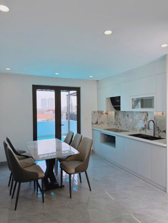 SIÊU PHẨN PHÂN LÔ NGỌC THỤY – LONG BIÊN – THANG MÁY NHẬP KHẨU – GARA ÔTÔ 7 CHỖ – GẦN TRƯỜNG VIỆT