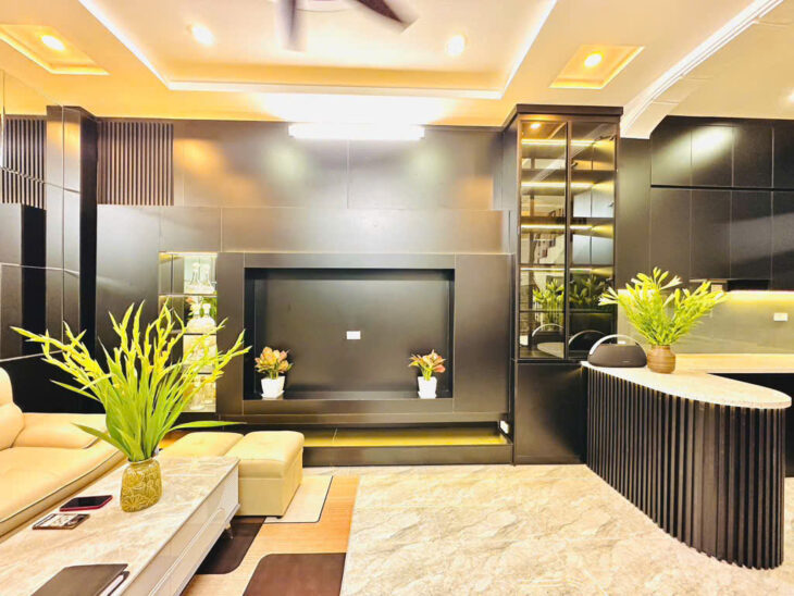 TRUNG TÂM ĐỐNG ĐA – NHÀ ĐẸP GẦN PHỐ – 50M MẶT PHỐ LỚN – NHÀ DÂN XÂY TÂM HUYẾT – NỘI THẤT XỊN SÒ