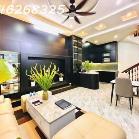 TRUNG TÂM ĐỐNG ĐA – NHÀ ĐẸP GẦN PHỐ – NỘI THẤT XỊN – 40M2 NHỈNH 8 TỶ