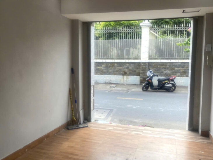 MẶT TIỀN SIÊU HIẾM, Quận 9, DTSd 55m2, cho thuê 9tr/tháng, chỉ 2ty hơn