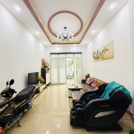 Vị trí đắc địa – Chỉ hơn 6 tỷ – Nhà đẹp 4 tầng – 4PN – 5WC – DT: 60m2 ( 4x15m ) – Hẻm Xe Hơi