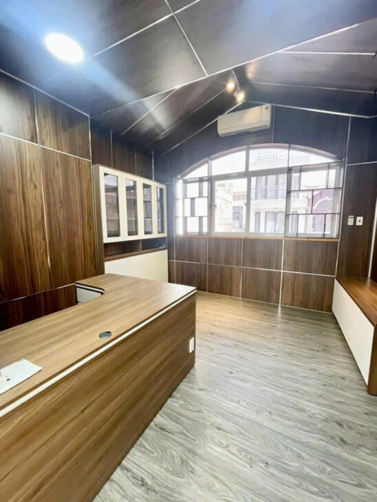 Bán nhà 5 tầng đẹp hẻm 364 Dương Quảng Hàm 70m2(4×17.5) khu phân lô vào ở ngay 12.9 tỷ