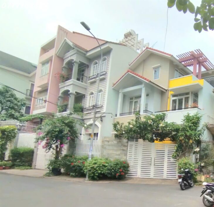 Bán đất tặng biệt thự hầm 3 tầng, AK Quận 2 ngay Trần Não gần sông
