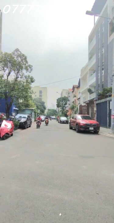 Bán đất tặng biệt thự hầm 3 tầng, AK Quận 2 ngay Trần Não gần sông