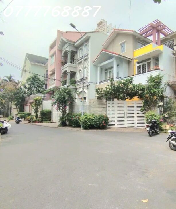Bán đất tặng biệt thự hầm 3 tầng, AK Quận 2 ngay Trần Não gần sông