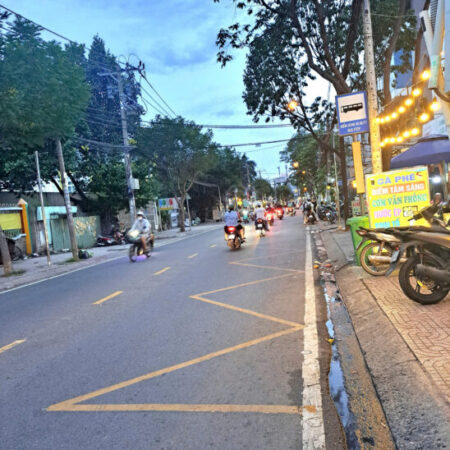 bán nhà mặt tiền Hưng Phú Q8, khu kinh doanh sầm uất, 8x18m, chỉ 17 tỷ, gọi ngay: 0938827657 ms