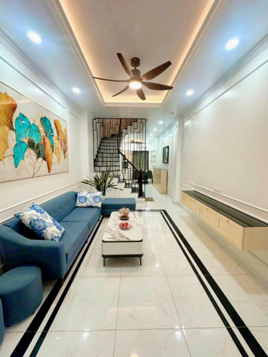 BÁN NHÀ LẠC LONG QUÂN – 5 TẦNG – FULL NỘI THẤT TIỀN TỶ – 15M RA Ô TÔ TRÁNH– NGÕ NÔNG RỘNG – 8.6 TỶ