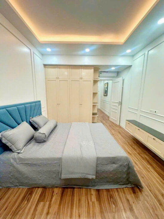 BÁN NHÀ LẠC LONG QUÂN – 5 TẦNG – FULL NỘI THẤT TIỀN TỶ – 15M RA Ô TÔ TRÁNH– NGÕ NÔNG RỘNG – 8.6 TỶ