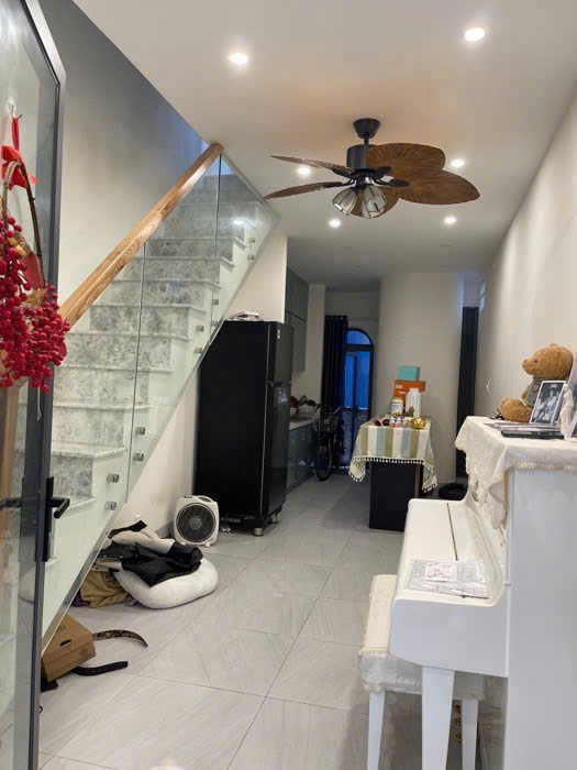 Nhà mới lô góc Phường 7 Phú Nhuận, 33m² x 3 tầng, hẻm thông 3 gác, giá 4.6 tỷ TL