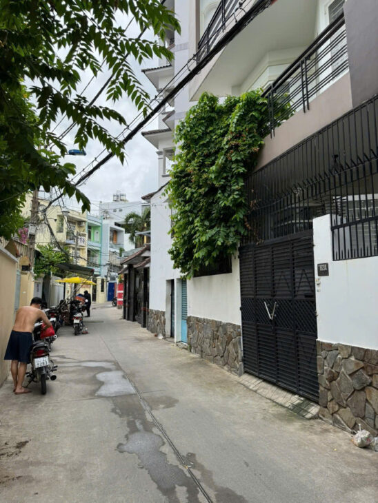 Nhà mới lô góc Phường 7 Phú Nhuận, 33m² x 3 tầng, hẻm thông 3 gác, giá 4.6 tỷ TL