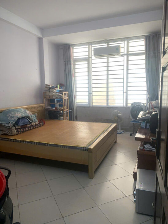 BÁN NHÀ 30m 5 TẦNG – NGÕ NÔNG – GẦN CHỢ BỒ ĐỀ, LONG BIÊN Giá 7ty oto KD