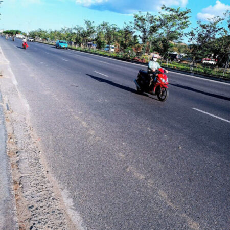 BÁN NHÀ HẺM Ô TÔ THÔNG CÁCH VÕ NGUYÊN GIÁP 20m