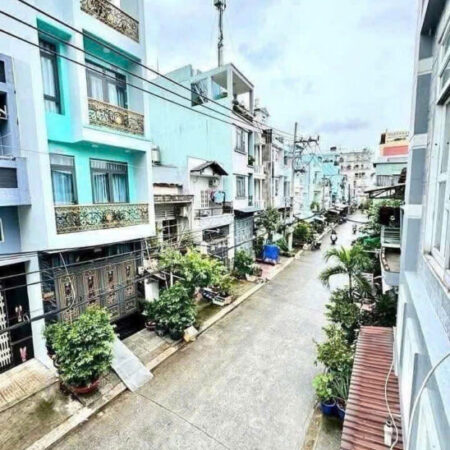 ĐƯỜNG NHỰA 10M – PHÚ ĐỊNH – QUẬN 8 GIÁP QUẬN 6, TIỆN DI CHUYỂN VỀ QUẬN 1, QUẬN 2.