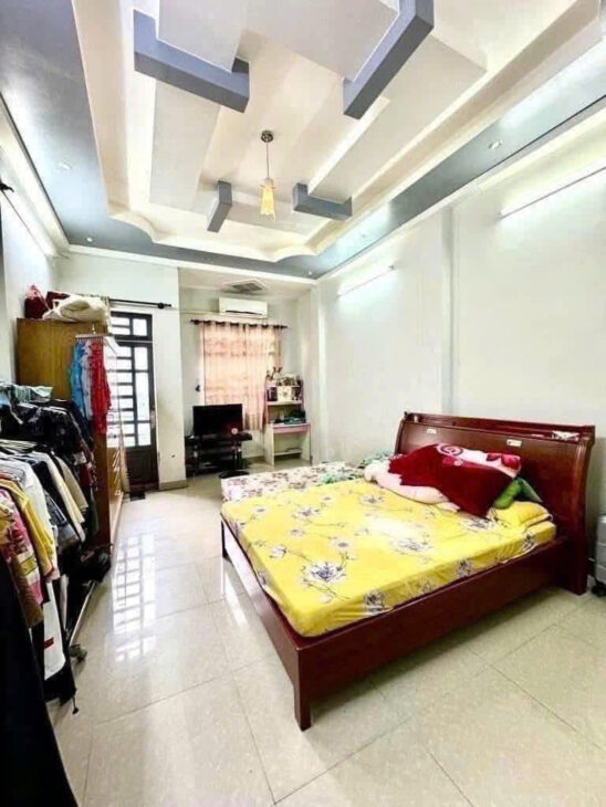 ĐƯỜNG NHỰA 10M – PHÚ ĐỊNH – QUẬN 8 GIÁP QUẬN 6, TIỆN DI CHUYỂN VỀ QUẬN 1, QUẬN 2.