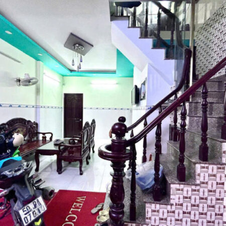 Hẻm xe hơi Đồng Đen, Tân Bình ngay khu VIP Bầu Cát, gần ngã tư 7 Hiền tiện qua sân bay và các Quận