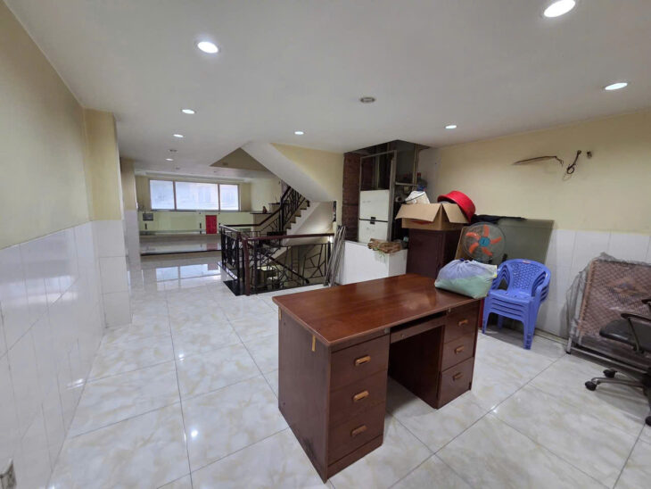 VIP HIẾM MẶT TIỀN KHU CHỢ LỚN NGAY VÕ VĂN KIỆT & CAO VĂN LẦU – 4,5x13m – 5 TẦNG – VUÔNG VỨC KHÔNG