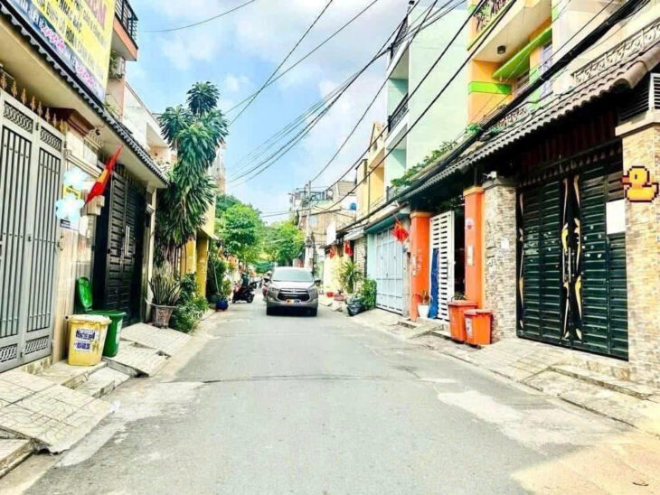 NHÀ 3 TẦNG – HẺM XE HƠI – HƯƠNG LỘ 2- NGAY BỆNH VIỆN BÌNH TÂN – GIÁP TÂN PHÚ ( 4 x 16 ) 65M2 , 5.39