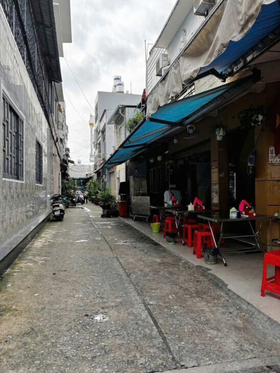 NGAY LÊ VĂN QUỚI – SÁT MẶT TIỀN – GIÁP TÂN PHÚ – 3 TẦNG KIÊN CỐ – 40M2 – GIÁ 5,8 Tỷ