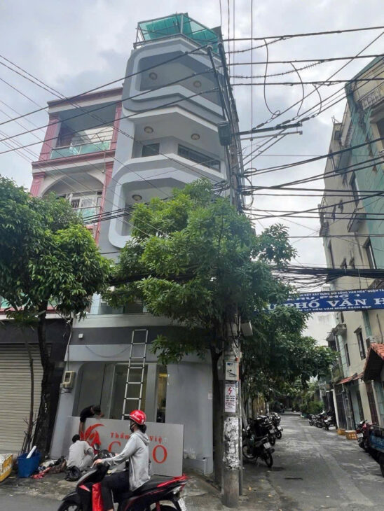 TÂN BÌNH-MẶT TIỀN HIẾM-LÔ GÓC KHÔNG LỘ GIỚI-NGAY LẠC LONG QUÂN-NI SƯ HUỲNH LIÊN-ÂU CƠ-NHÀ 6 TẦNG CÓ