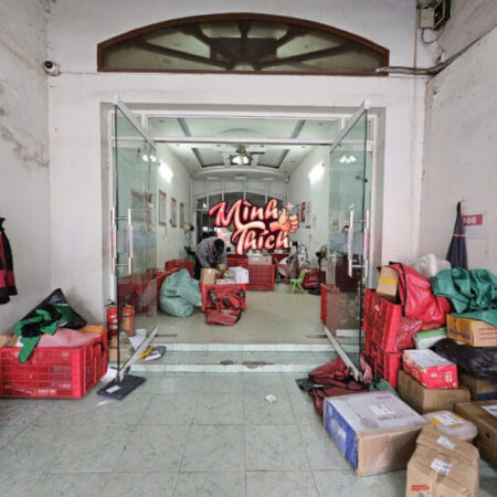 Nhà 3 tầng mặt đường Nguyễn Văn Linh gần AEON, 90m, Giá 7.5 tỉ