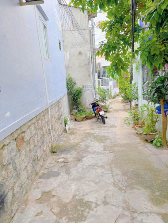 NHÀ TRUNG TÂM THÀNH PHỐ NHA TRANG SỔ HỒNG HOÀN CÔNG – GIÁ CHỈ 2 TỶ 2