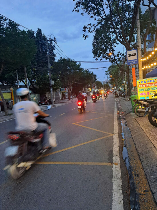 BÁN NHÀ MẶT TIỀN HƯNG PHÚ – TRUNG TÂM QUẬN 8 – NGANG KHỦNG 8M, GỌI NGAY: 0938827657 MS TUYỀN