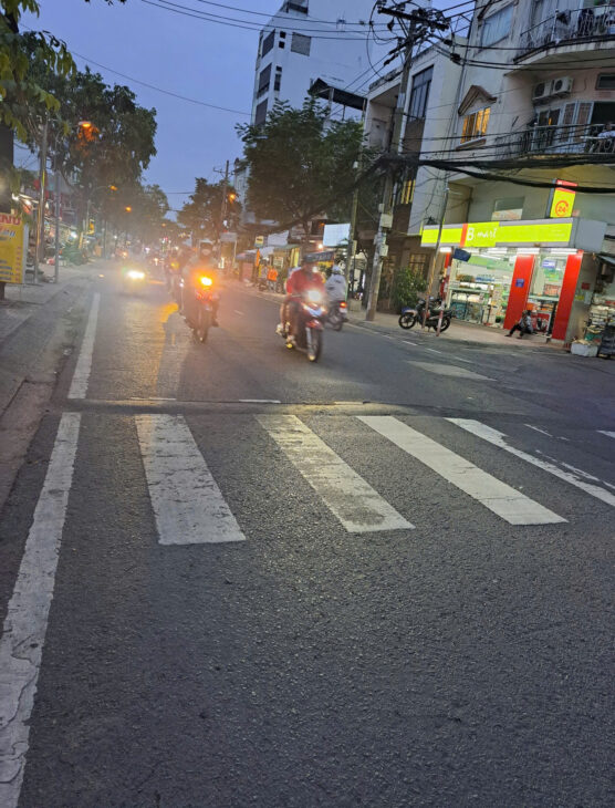 BÁN NHÀ MẶT TIỀN HƯNG PHÚ – TRUNG TÂM QUẬN 8 – NGANG KHỦNG 8M, GỌI NGAY: 0938827657 MS TUYỀN