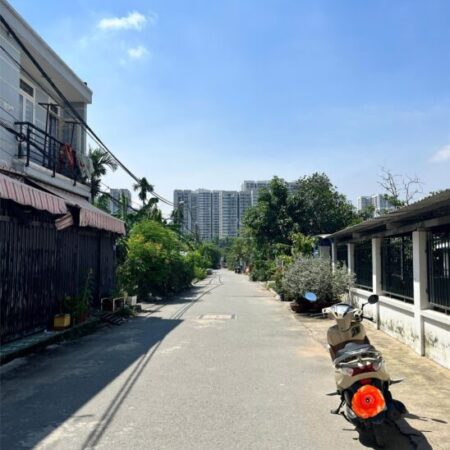 Nhà cấp 4 100m² 2PN hẻm ô tô kế Vinhomes Nguyễn Xiển – 3.25 tỷ