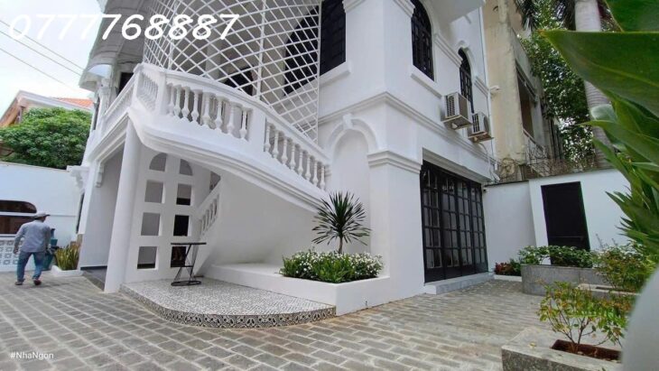 Bán biệt thự góc 3MT Nguyễn Cửu Vân, Bình Thạnh cách Quận 1 cây cầu