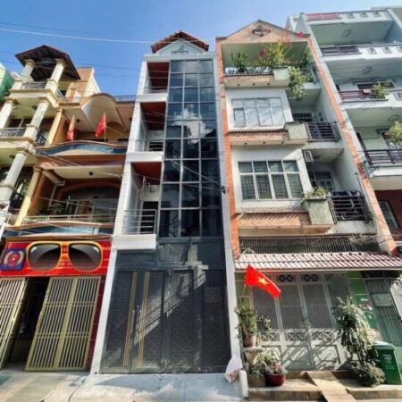 Nhà MTKD đường D5 khu Nguyễn Gia Trí, kế ĐH Hutech, Kinh tế,…