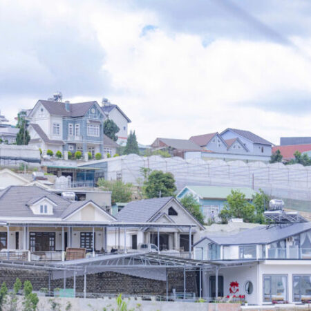 CHO THUÊ VILLA TRẠI MÁT P11 ĐÀ LẠT – HỒ BƠI NƯỚC NÓNG, BÃI ĐẬU XE, VIEW ĐỈNH – 40TR